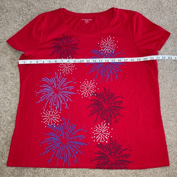 size Petite XL, bust up to 44” inches, patriotic fireworks 💥 shirt, like new co - Picture 4 of 11